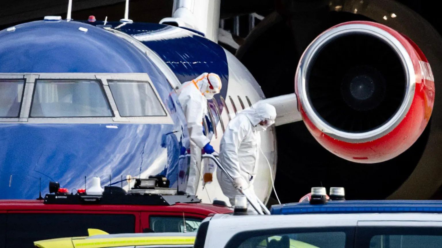 Global health agencies track cruise passengers after hantavirus deaths