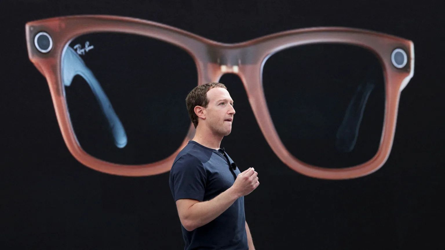 Smart glasses spark privacy concerns as sales surge