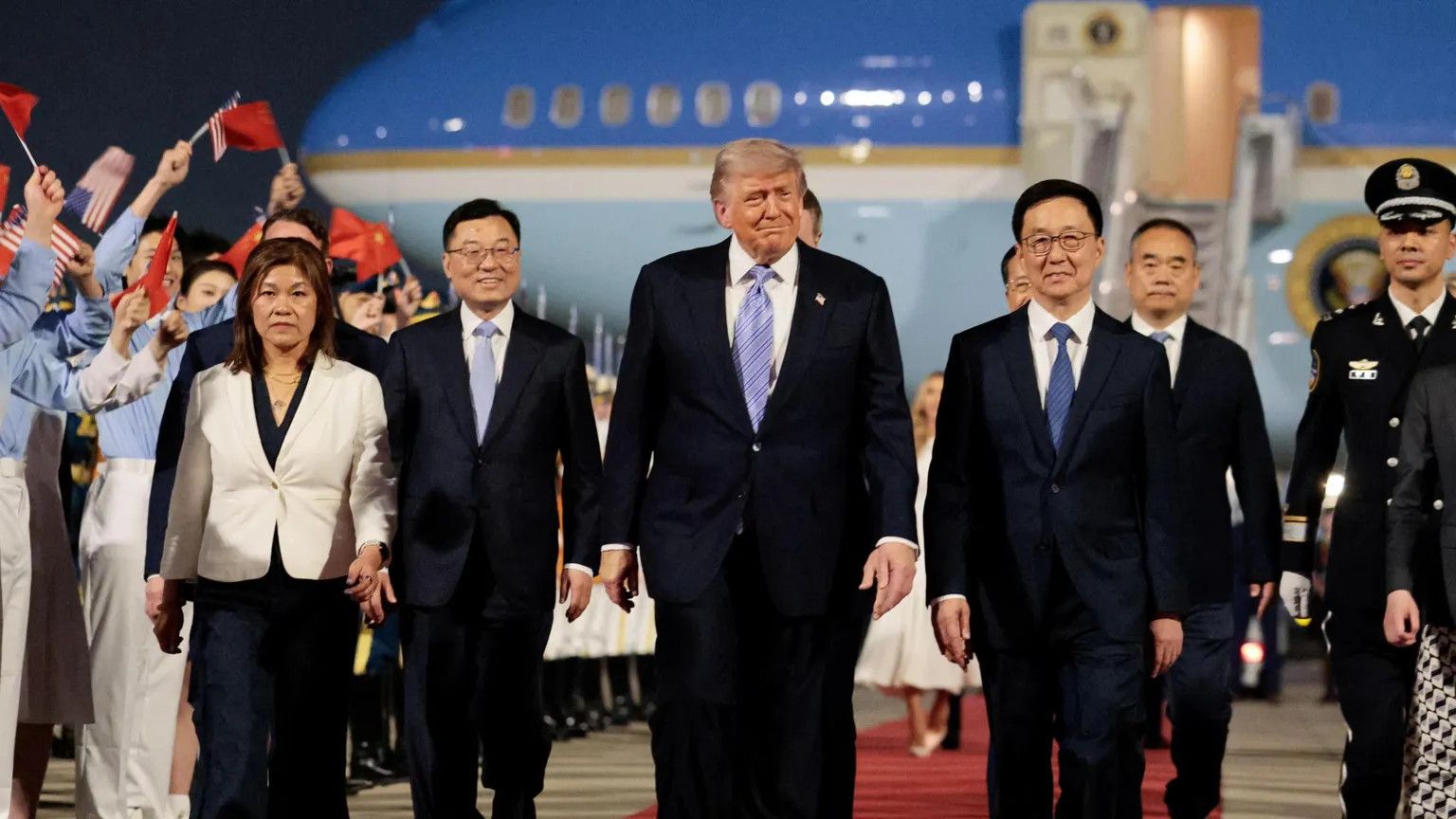 Trump meets Xi in Beijing amid trade tensions and global instability