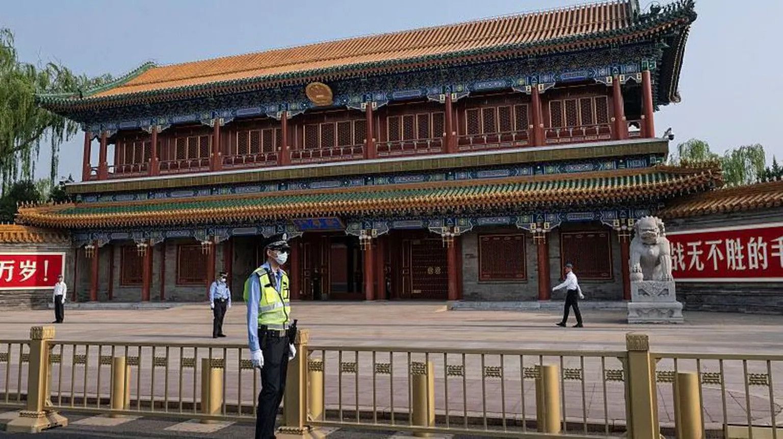 Trump tours Beijing's Zhongnanhai in symbolic gesture amid US-China talks