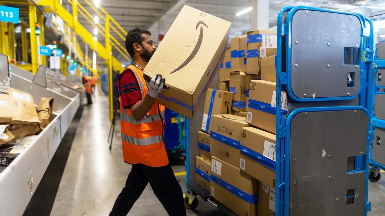 Why Amazon dominates Western e-commerce with few serious rivals