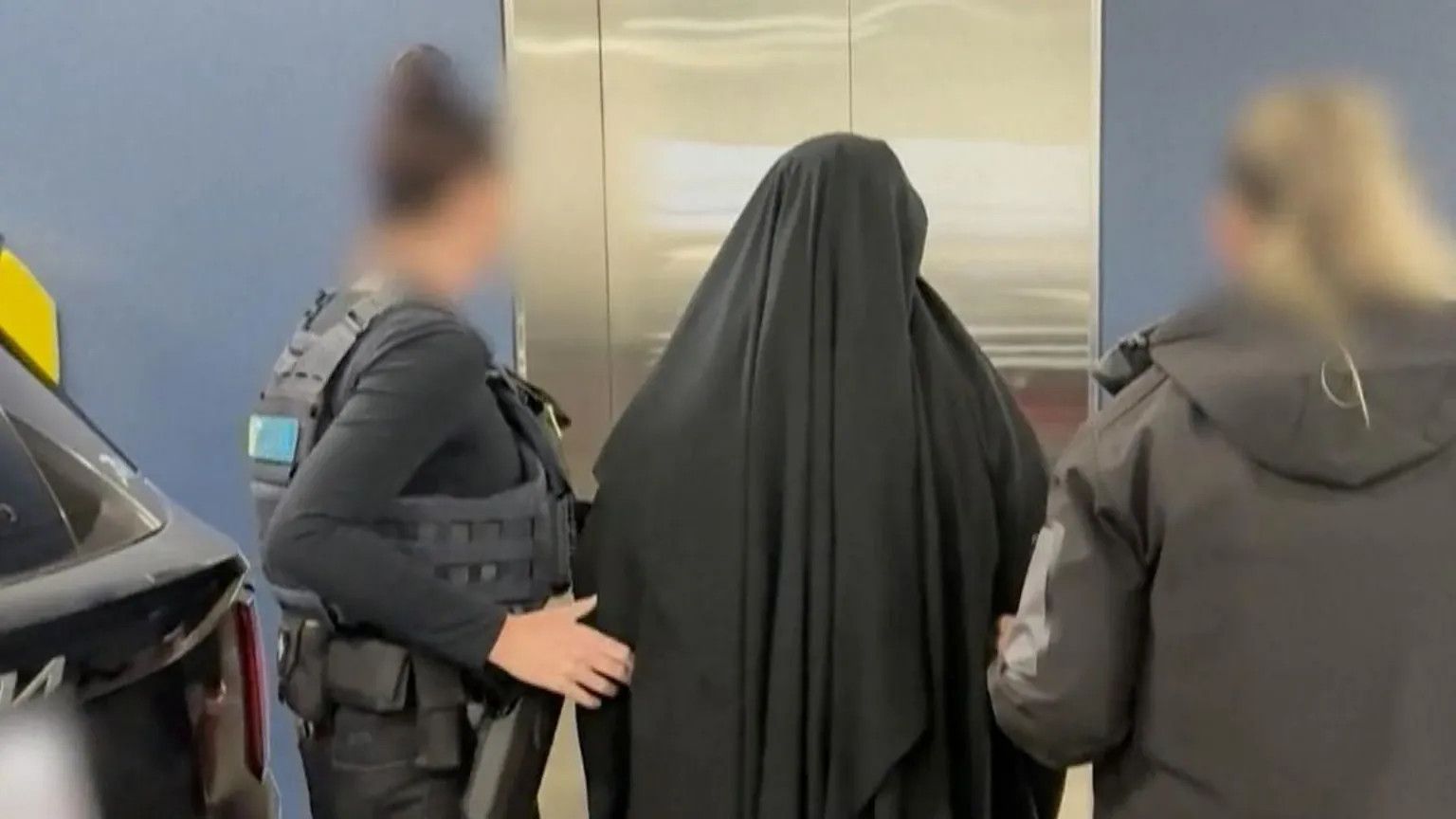Australian woman charged with terrorism offences after Syria return