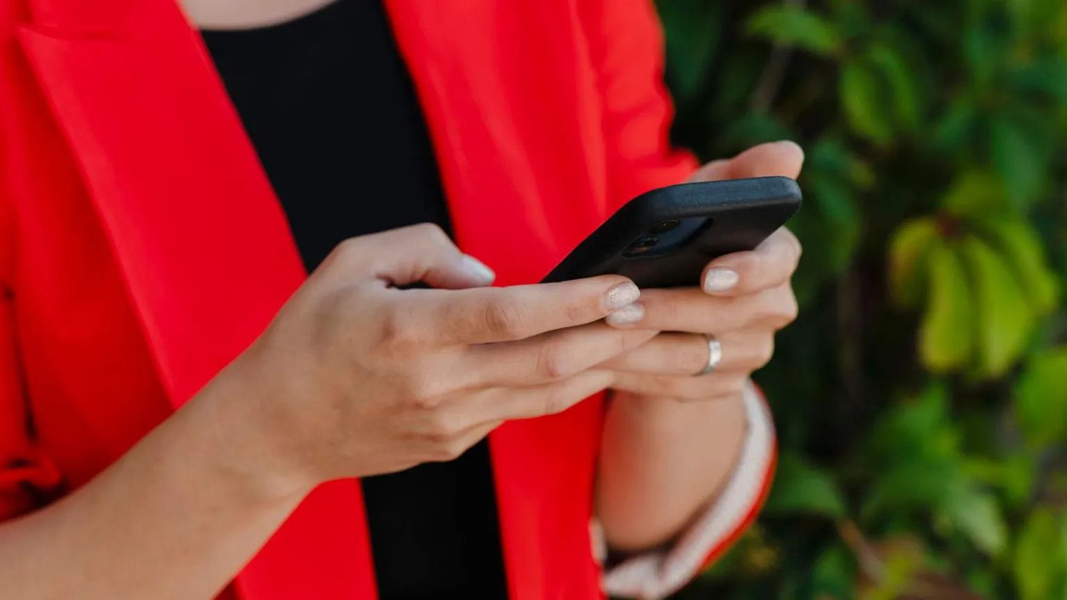 Meta rarely responds to EU appeals over wrongful account bans, report finds