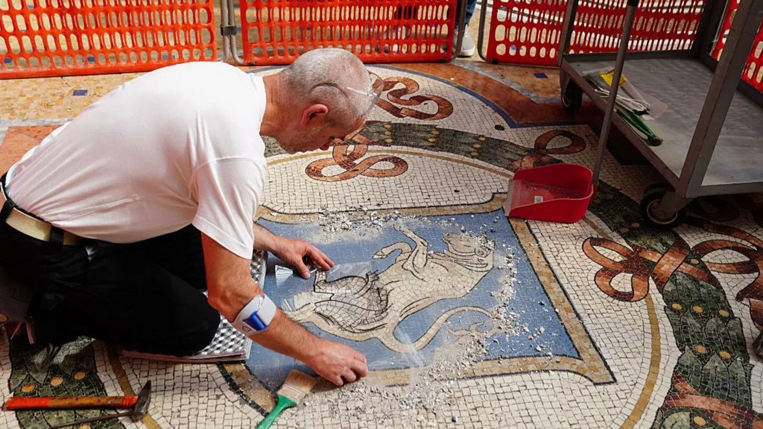Milan restores historic bull mosaic damaged by tourist luck ritual