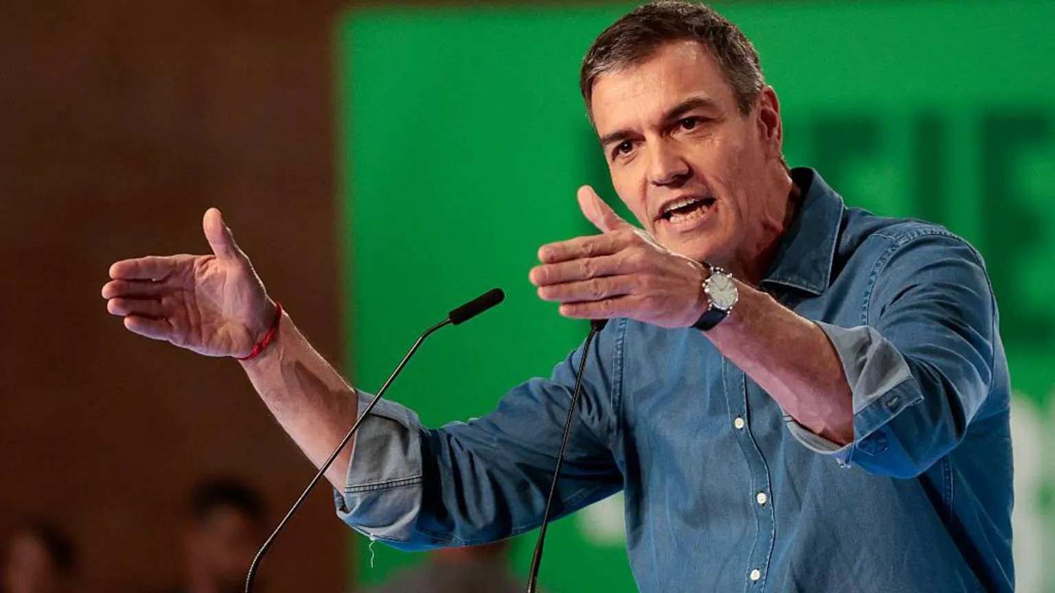 Eight years on, Spain's Sánchez faces mounting corruption probes and calls to resign