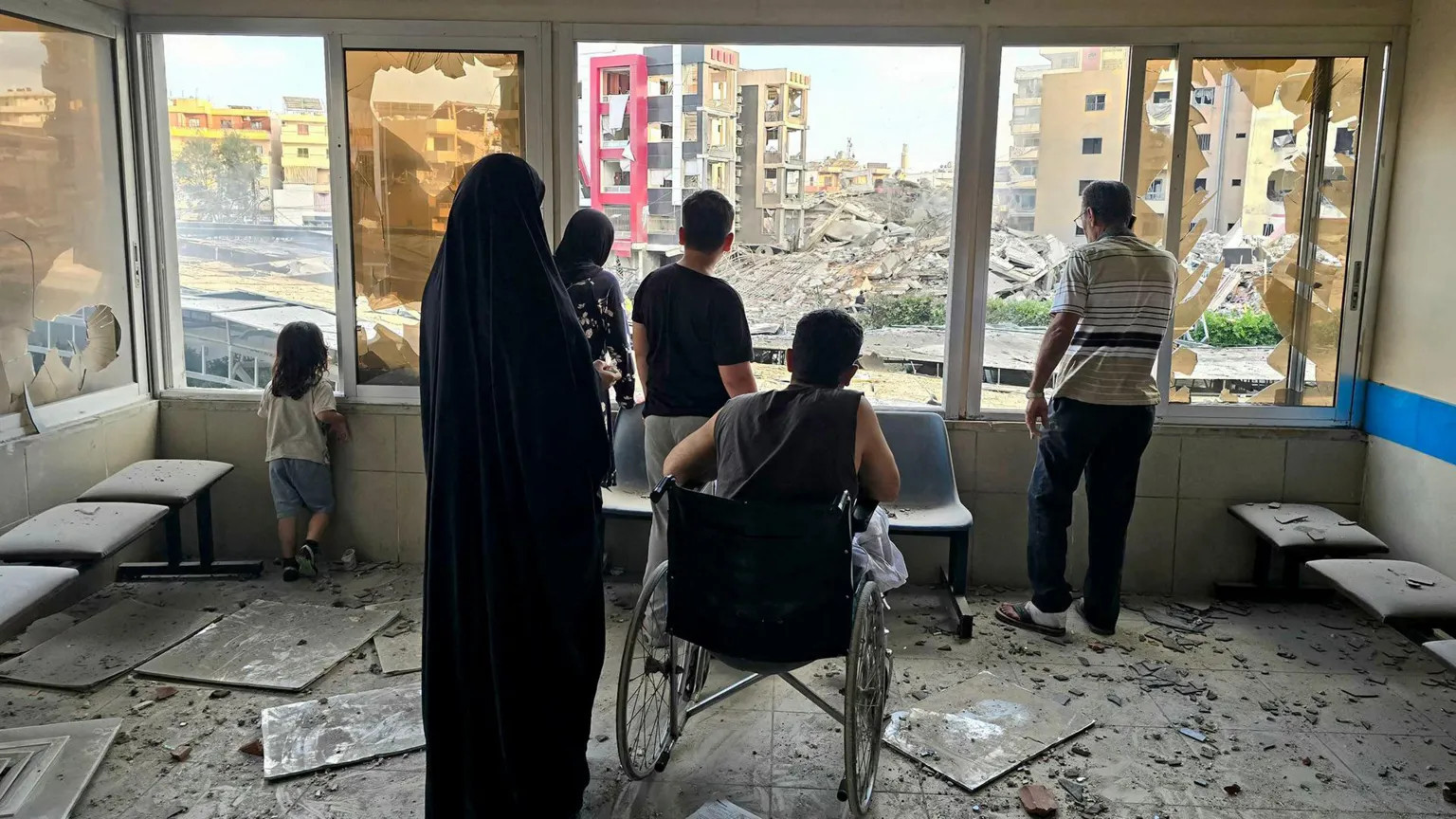 Ceasefire holds in Lebanon amid sporadic clashes and US-Iran tensions