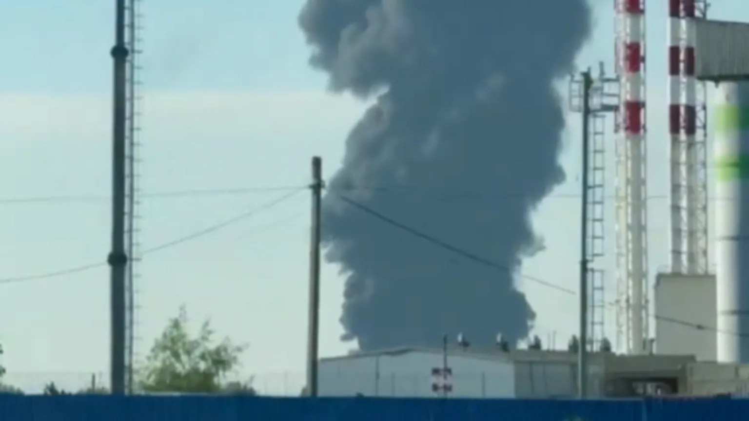 Ukraine launches large-scale drone strikes on St Petersburg region