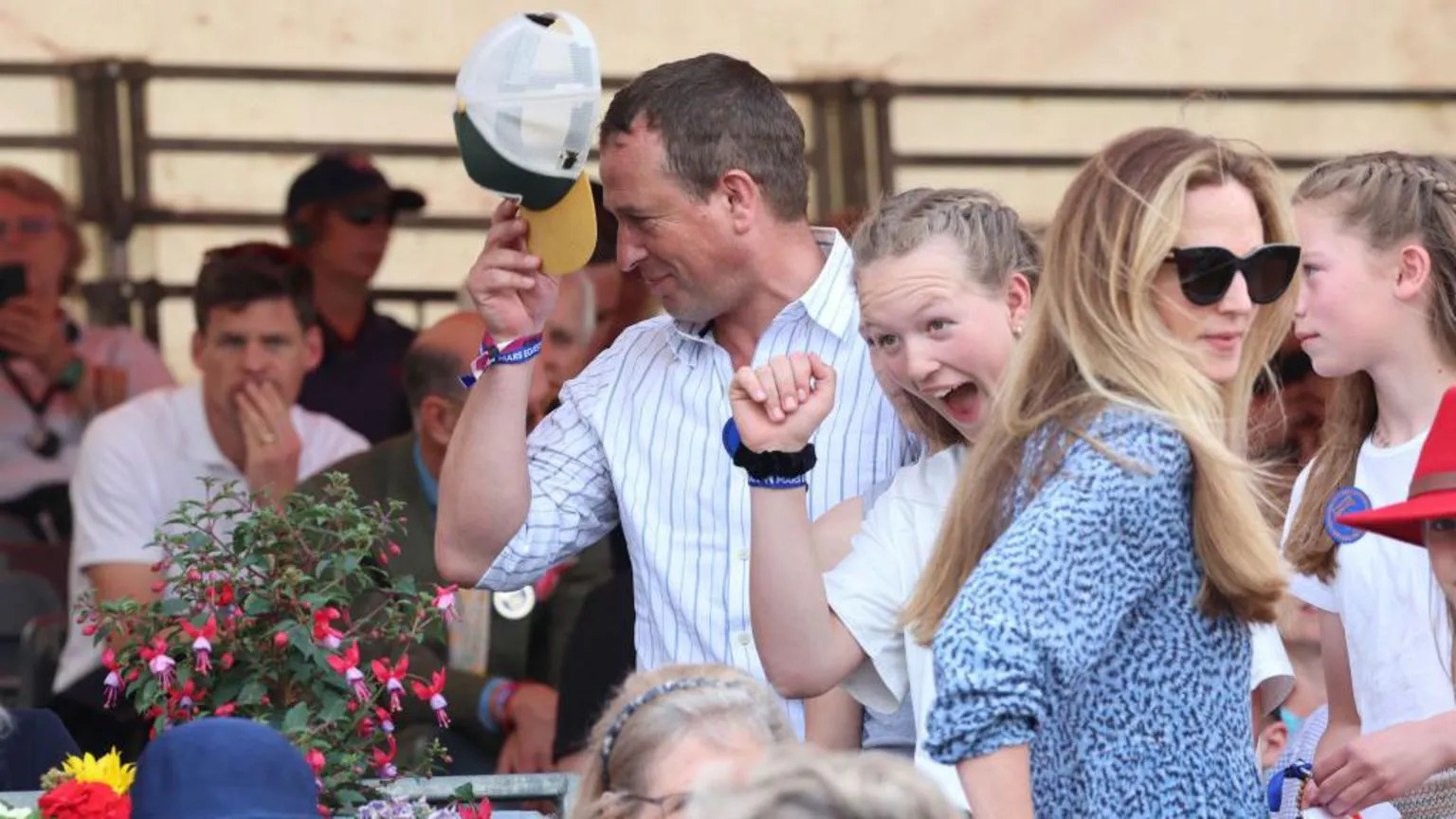 Peter Phillips weds NHS nurse Harriet Sperling in Gloucestershire ceremony