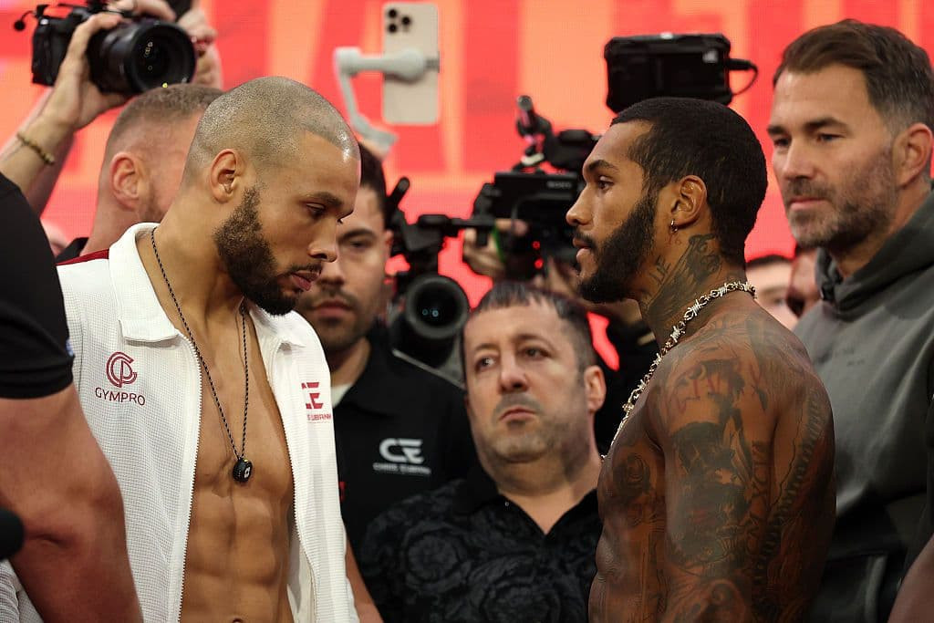 Eubank Jr and Benn hit weight limit ahead of Tottenham rematch