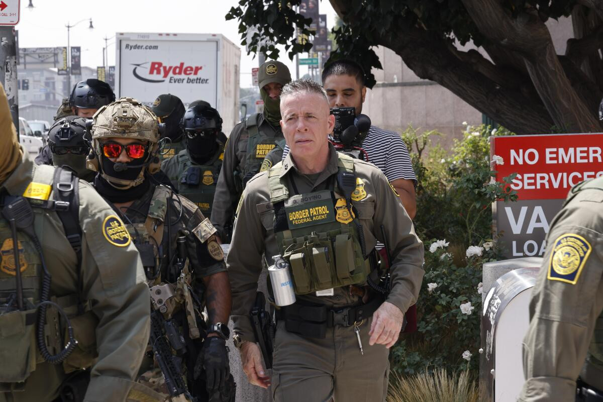 FBI foils New Year's Eve bombing plot in Los Angeles