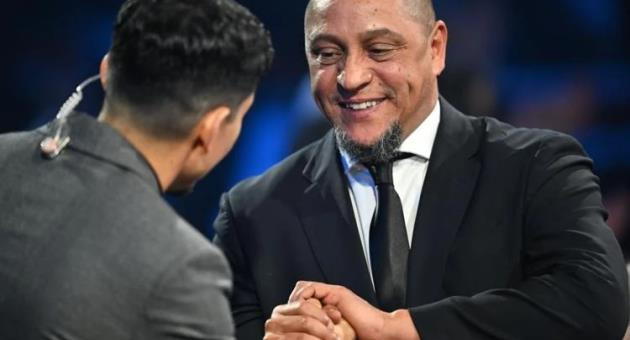 Roberto Carlos reassures fans after preventative medical procedure