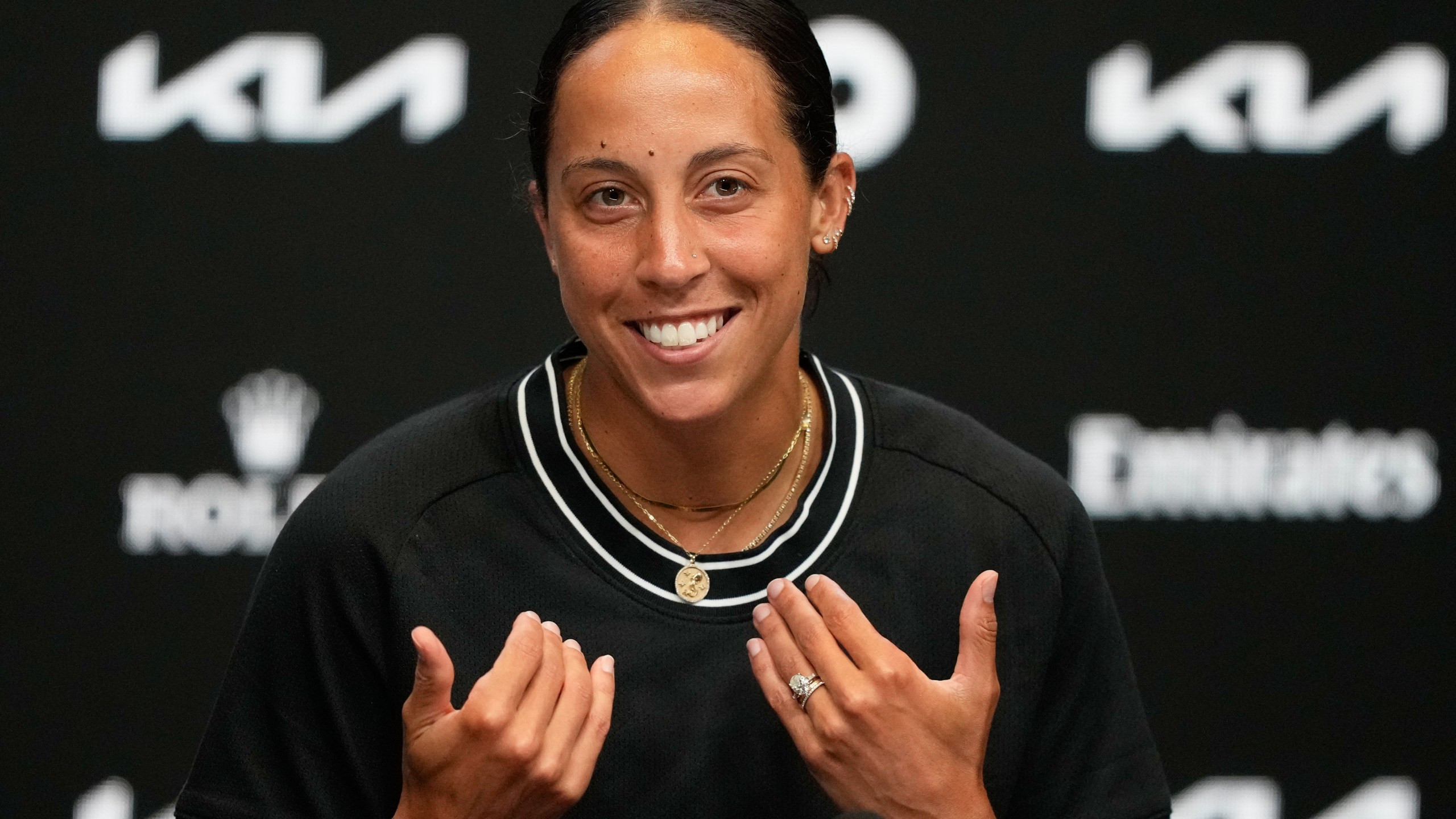 Madison Keys overcomes shaky start to advance at Australian Open