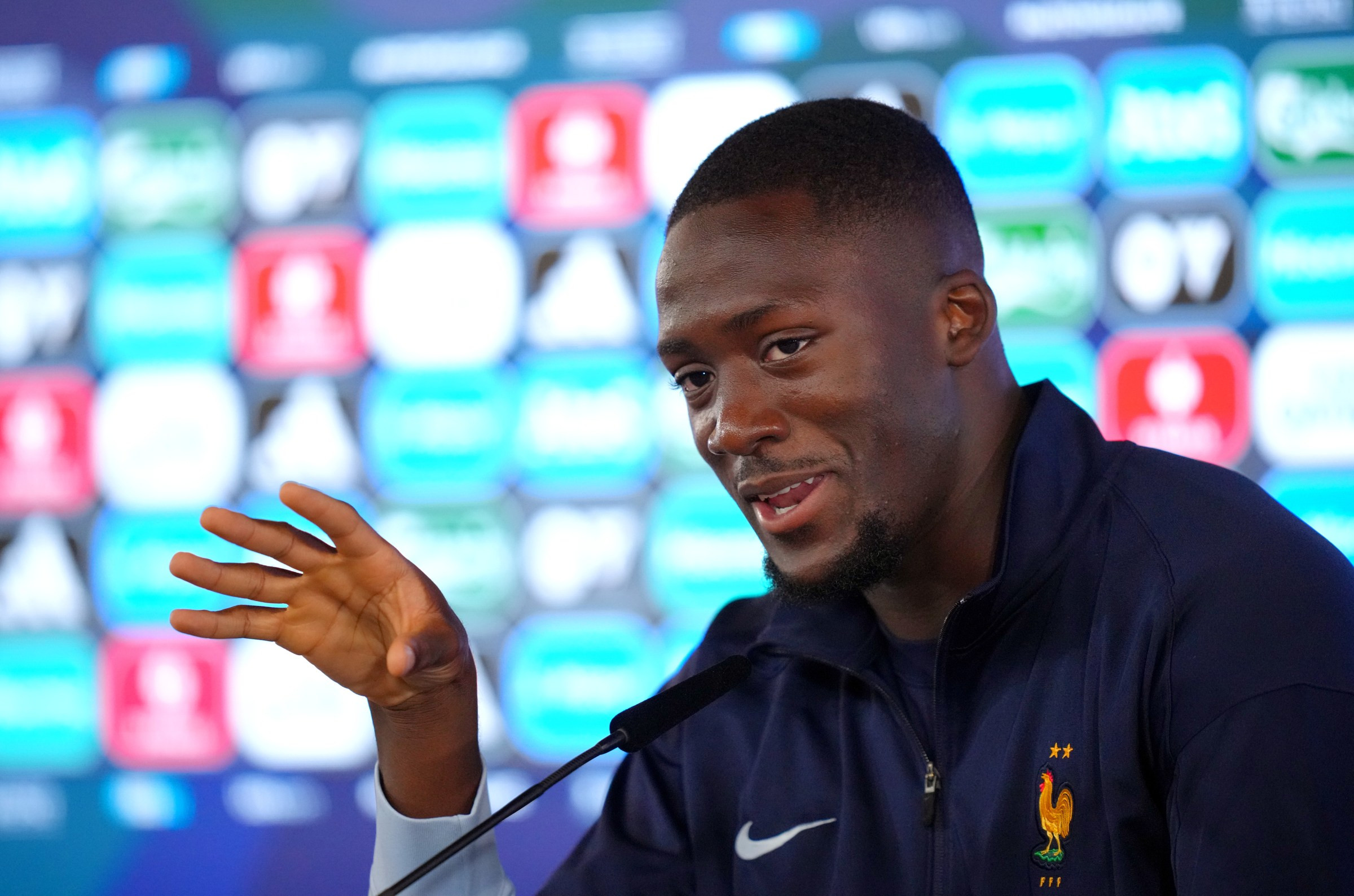 Van Dijk backs Liverpool stay for vice-captain Robertson amid Spurs interest