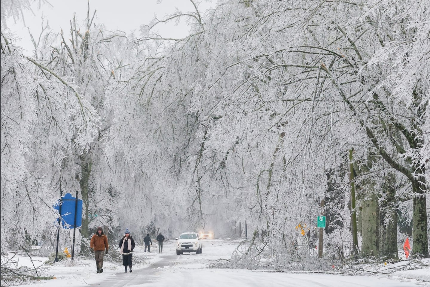 Historic nor'easter buries US East Coast in record snowfall