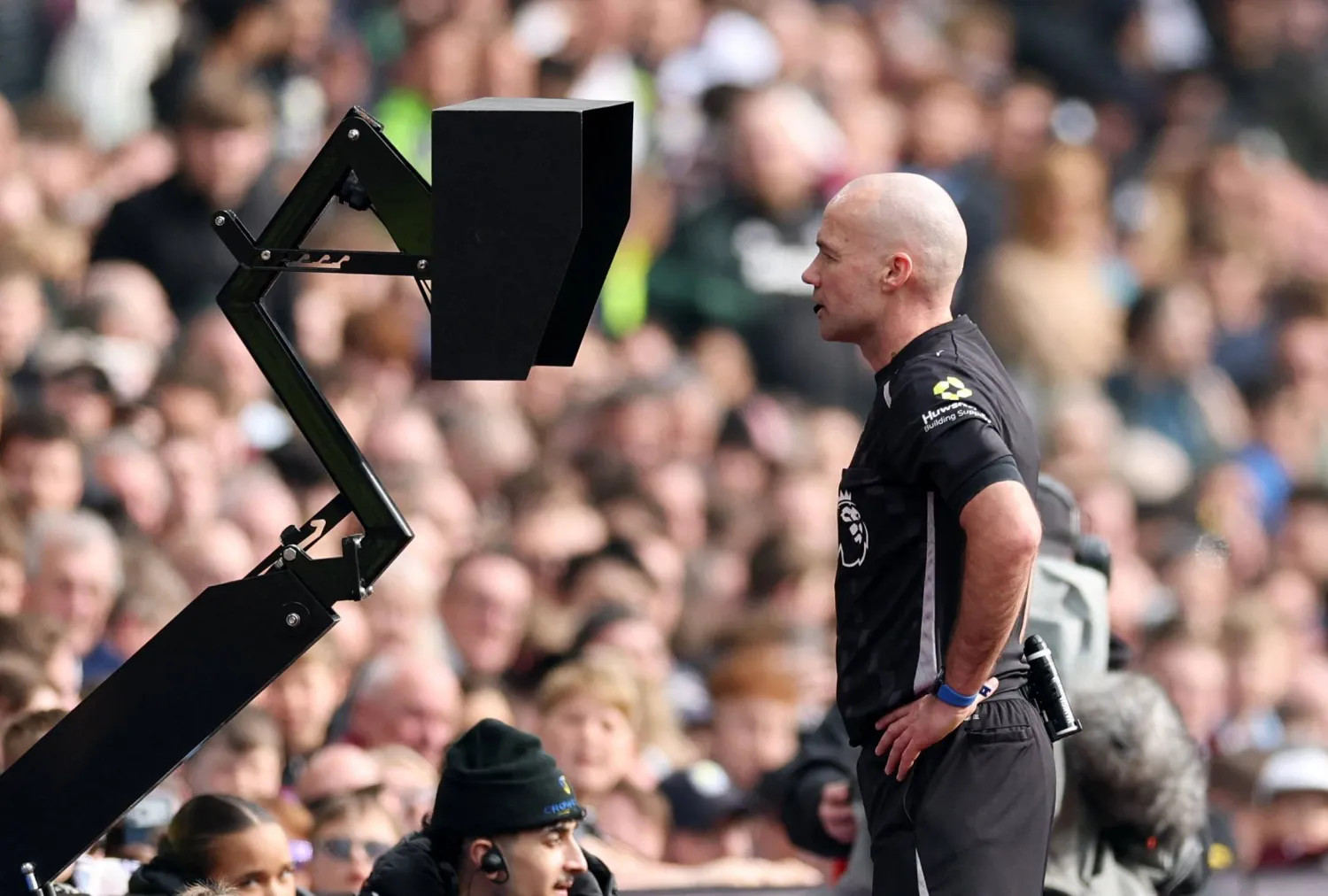 Premier League fans overwhelmingly oppose VAR, survey reveals