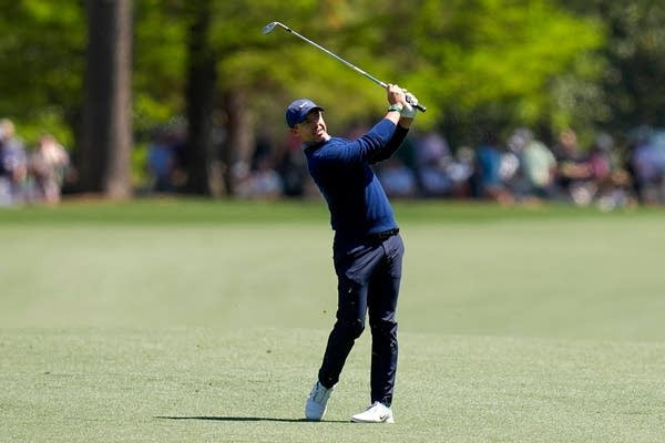 McIlroy's Masters lead slips as rivals surge on day three