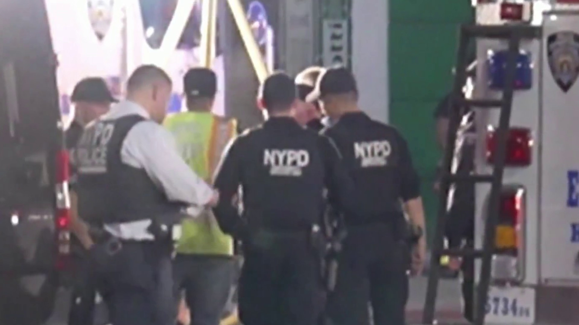 NYPD probes sewer 'treasure hunters' after videos show men entering manholes